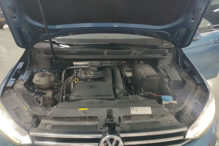 Volkswagen Touran 2018 immagine di auto #22