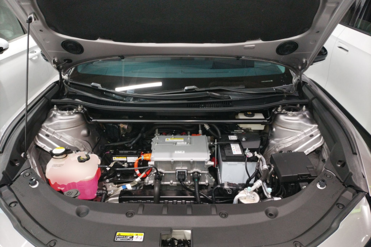 Toyota bZ3 2024 immagine di auto #22