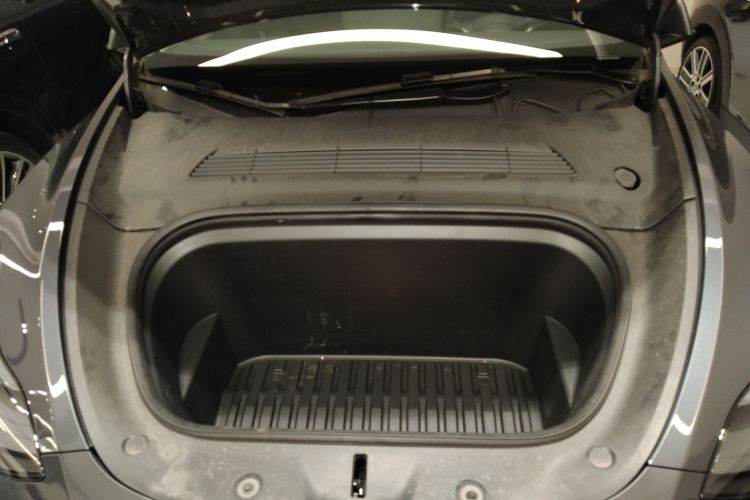 Tesla Model Y 2023 #22 Tesla Model Y 2023 immagine di auto #22