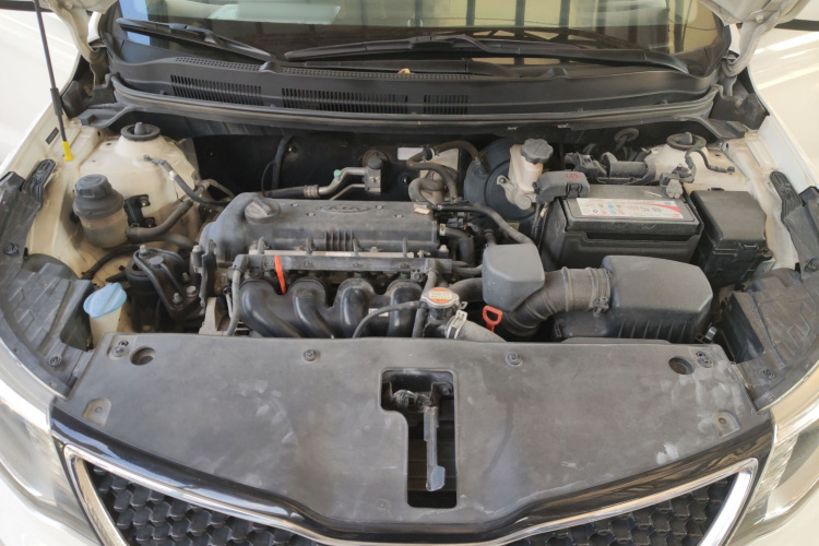 Kia K2 2016 imagen de coche #22