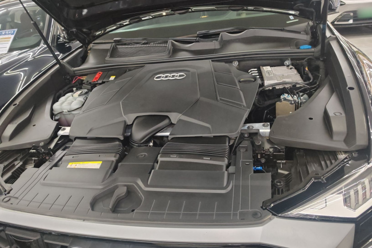 Audi Q8 2020 car image #22