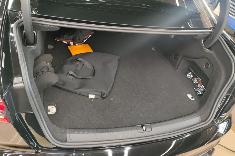 Audi A6L New Energy 2022 #22 Audi A6L New Energy 2022 car image #22