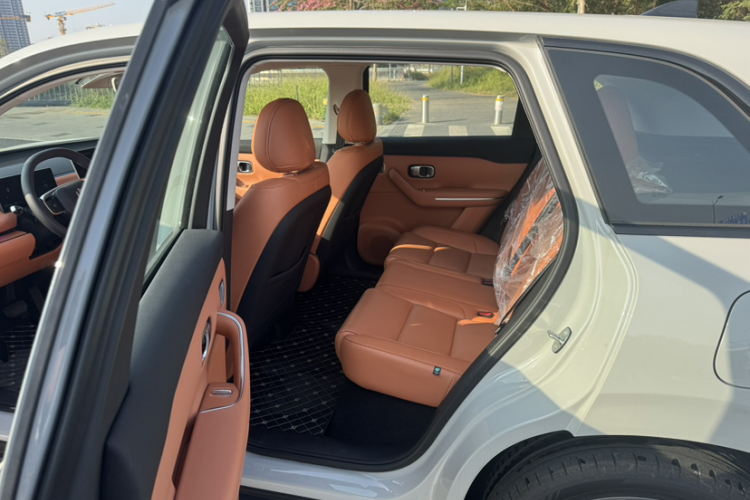 零跑汽车 零跑C10 2025 汽车图片 #22