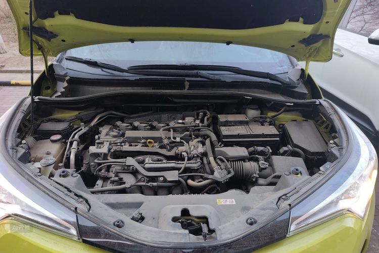 Toyota C-HR 2018 car image #22