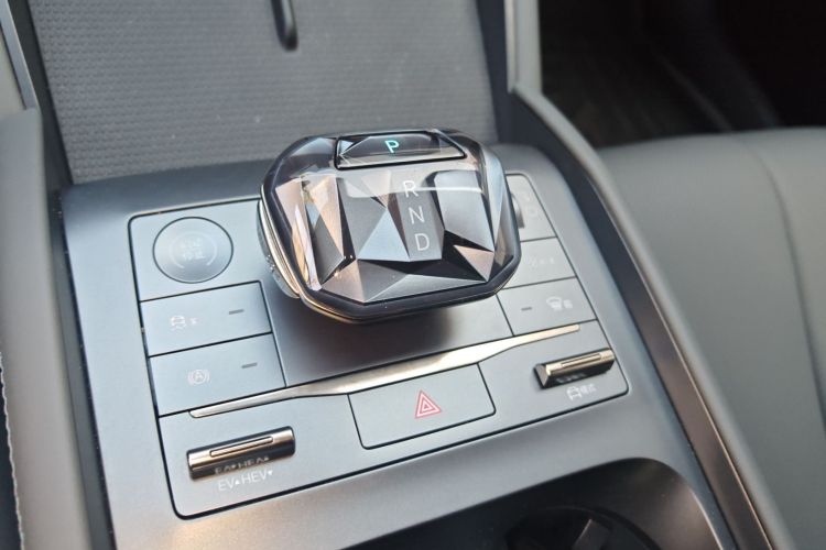 BYD Qin L 2024 car image #22