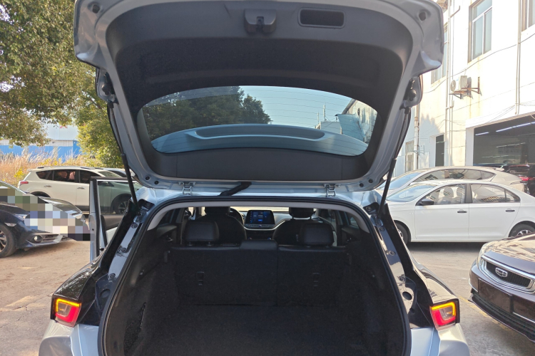 Chevrolet Charm 2021 car image #22