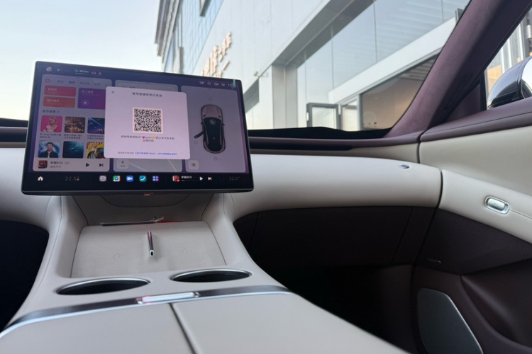 小米汽车 小米YU7 2025 #22 小米汽车 小米YU7 2025 汽车图片 #22