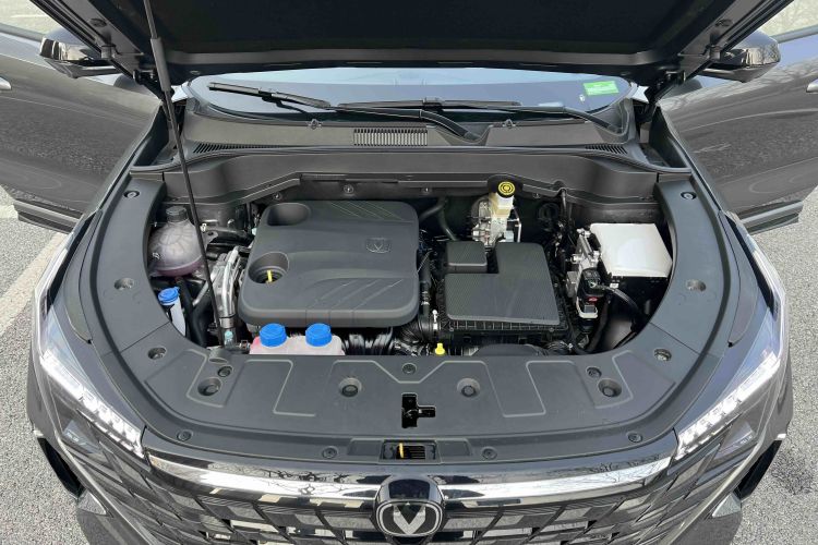 Changan UNI-Z PHEV 2025 car image #22