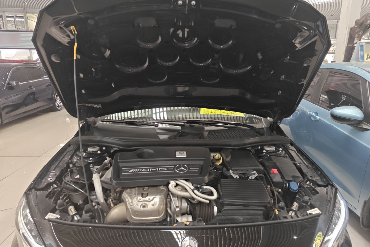 Mercedes-Benz GLA AMG 2016 immagine di auto #22