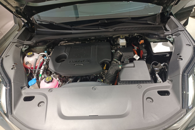 Lynk & Co 06 EM-P 2024 car image #22