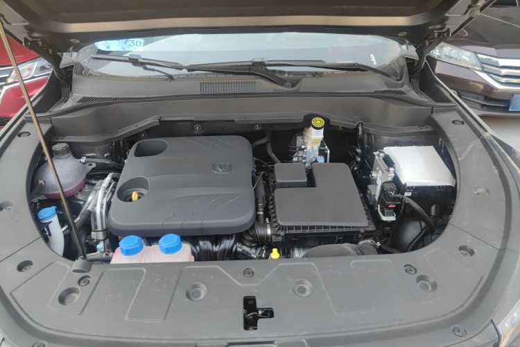 Changan UNI-Z PHEV 2025 car image #22