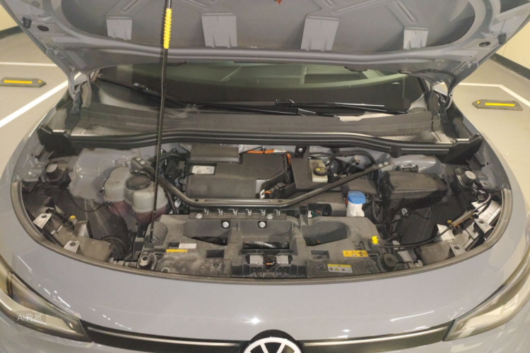 Volkswagen ID.4 Crozz 2022 immagine di auto #22