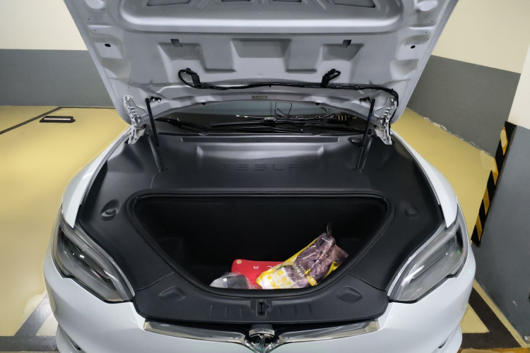 Tesla Model S 2020 car image #22