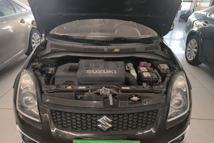 Suzuki Swift 2017 car image #22