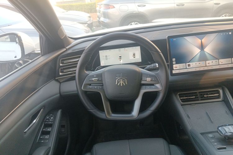 BYD Qin L 2025 #22 BYD Qin L 2025 car image #22