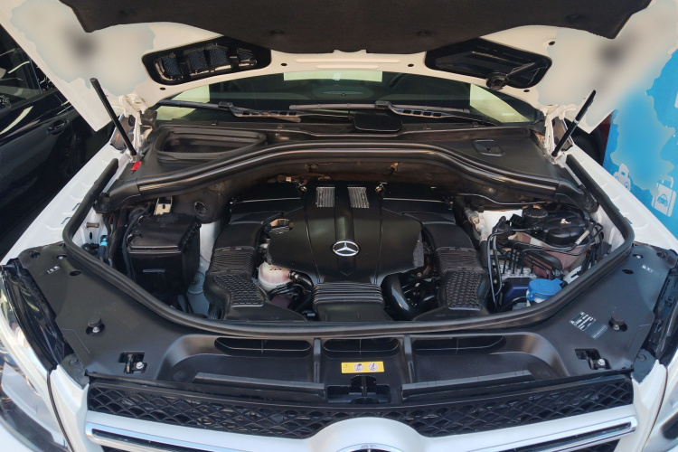 Mercedes-Benz GLE Class 2015 car image #22