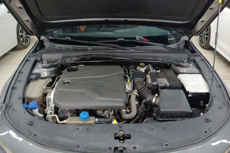 Changan UNI-V 2023 car image #22