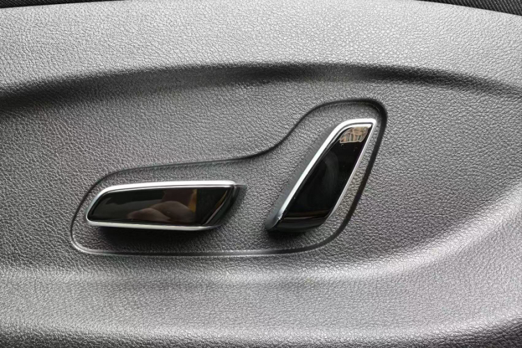 BYD SongL DM-i 2025 car image #22