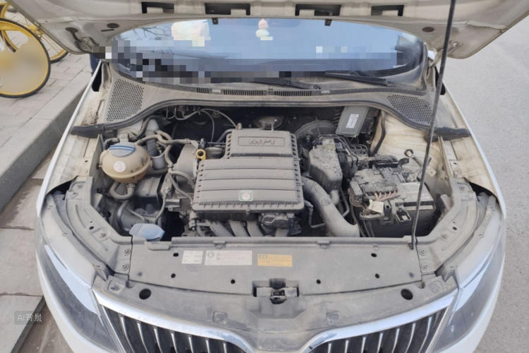 Skoda Rapid 2018 car image #22