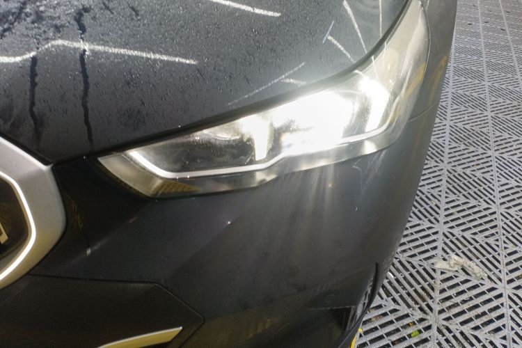 BMW i5 2024 car image #22