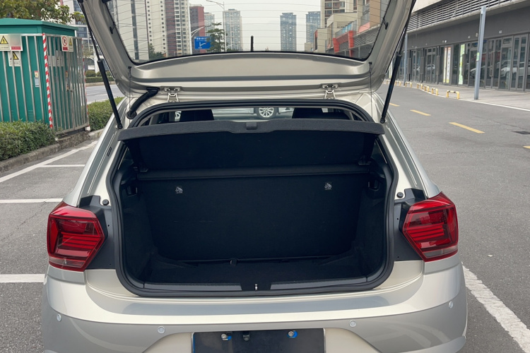 Volkswagen Polo 2019 car image #22
