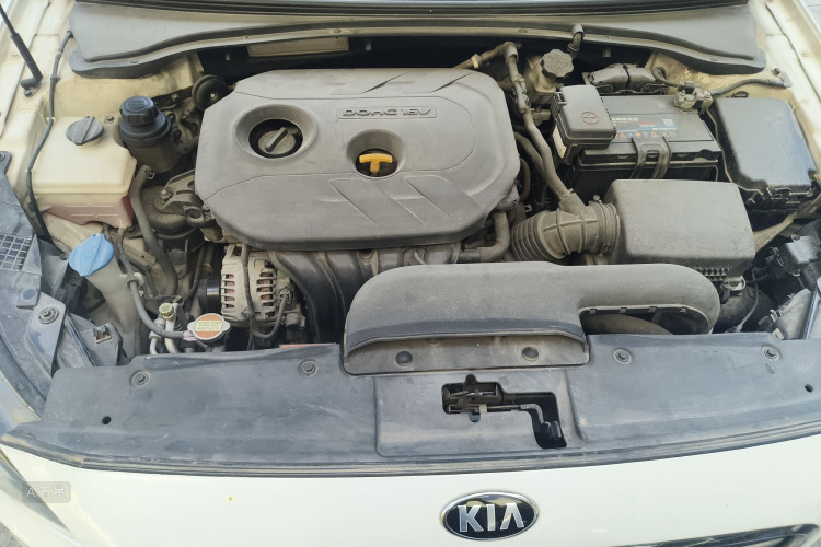 起亚 起亚K4 2015 汽车图片 #22