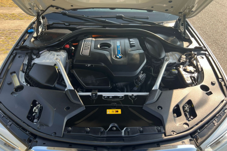 BMW 5 Series New Energy 2019 #22 BMW 5 Series New Energy 2019 car image #22