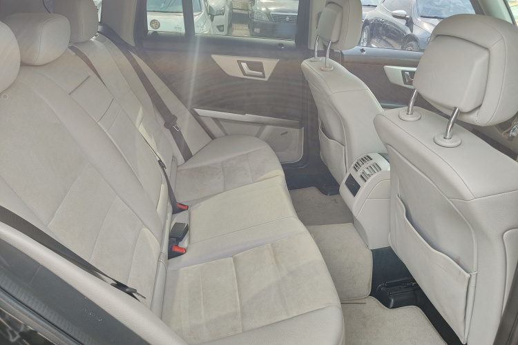 Mercedes-Benz GLK Class 2015 car image #22