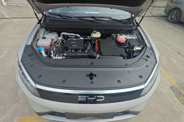 BYD Sea Lion 05 DM-i 2025 image de voiture #22