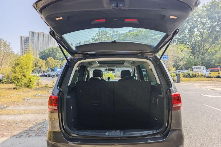 Volkswagen Sharan 2017 #22 Volkswagen Sharan 2017 car image #22