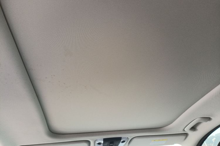 Kia K5 2020 car image #22