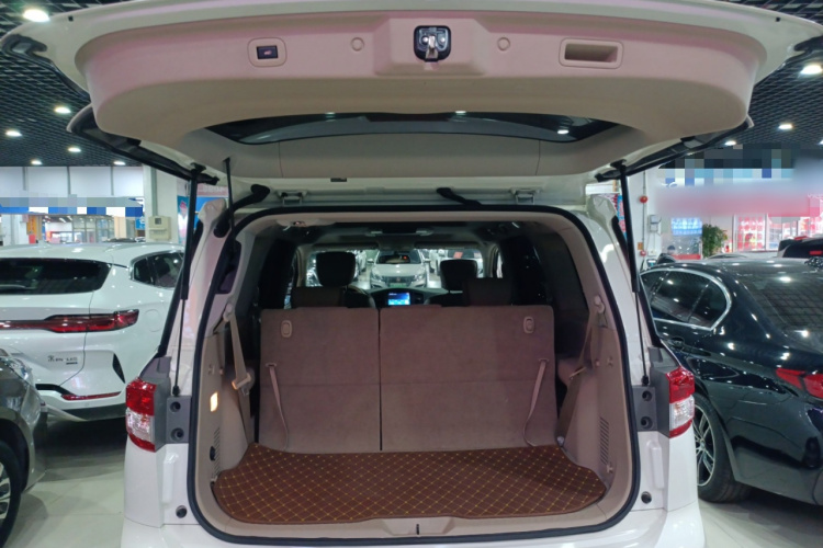 Nissan Quest 2016 imagen de coche #22