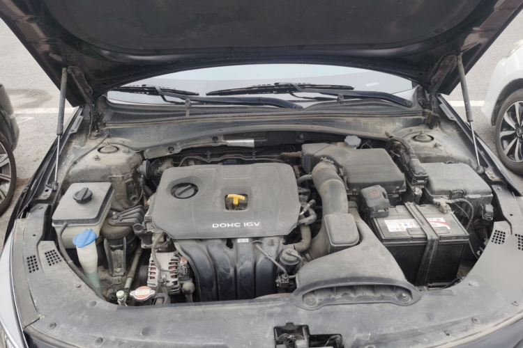 Kia K5 2017 car image #22