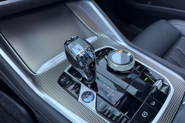 BMW X6 2021 #22 BMW X6 2021 car image #22