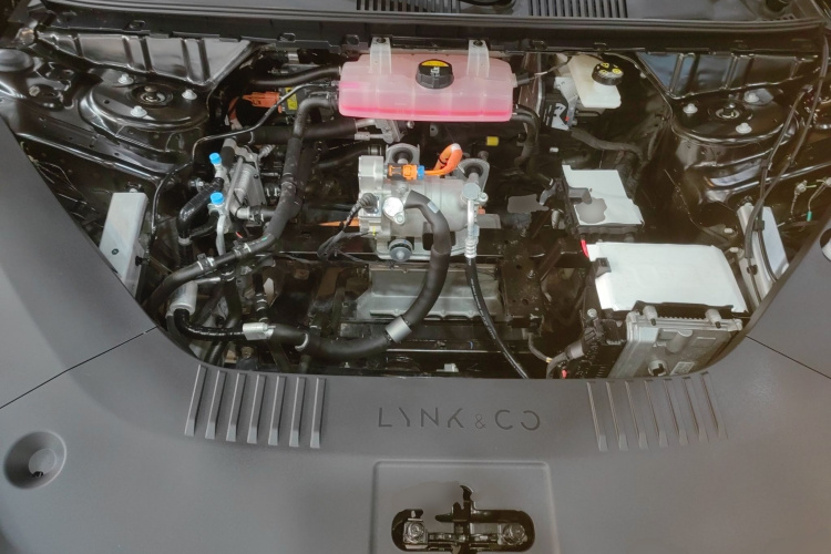 Lynk & Co 2024 #22 Lynk & Co 2024 car image #22