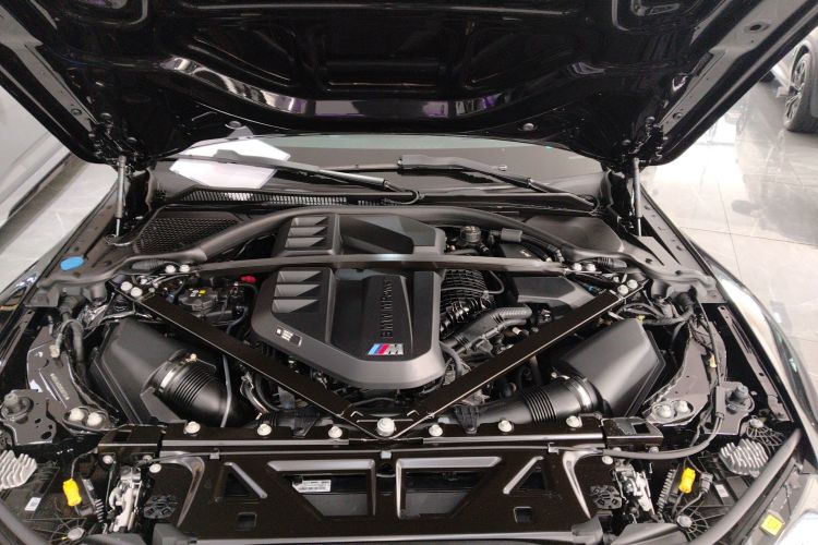 BMW M4 2024 immagine di auto #22