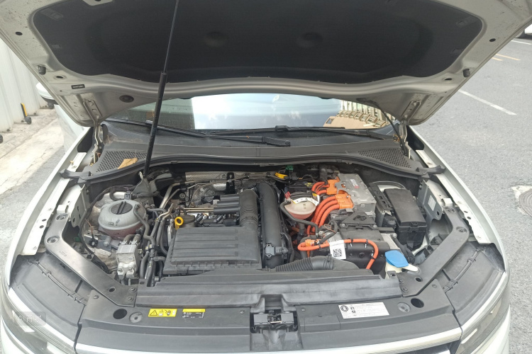 Volkswagen Tiguan L New Energy 2020 изображение автомобиля #22