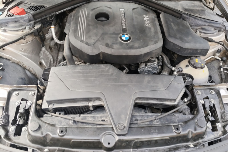 BMW 3 Series 2018 #22 BMW 3 Series 2018 car image #22