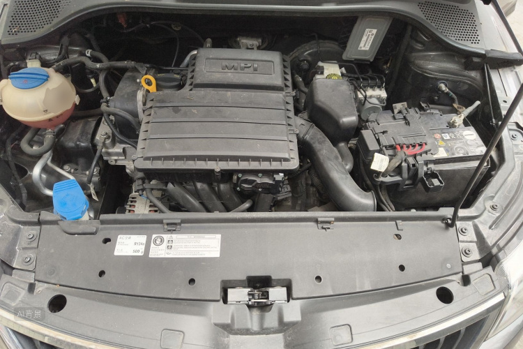 Skoda Rapid 2015 imagem de carro #22