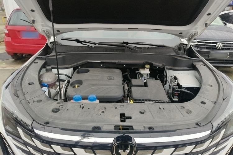 Changan UNI-Z PHEV 2024 #22 Changan UNI-Z PHEV 2024 car image #22