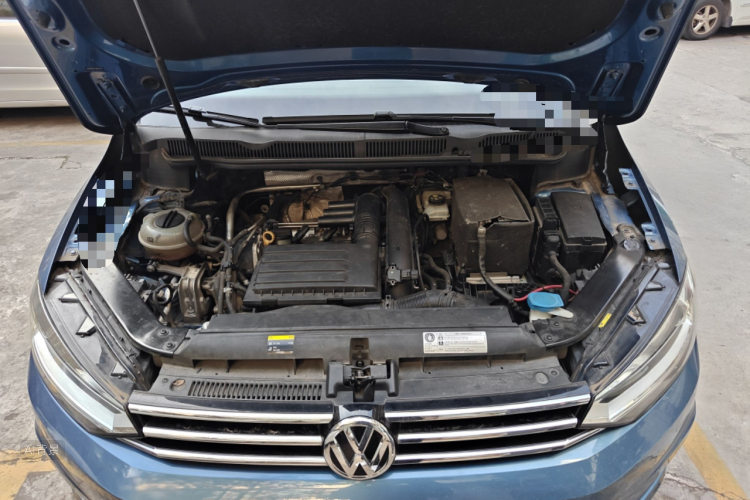 Volkswagen Touran 2017 #22 Volkswagen Touran 2017 car image #22