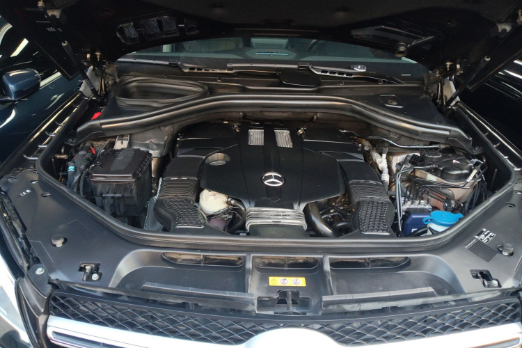 Mercedes-Benz GLE Class 2018 car image #22