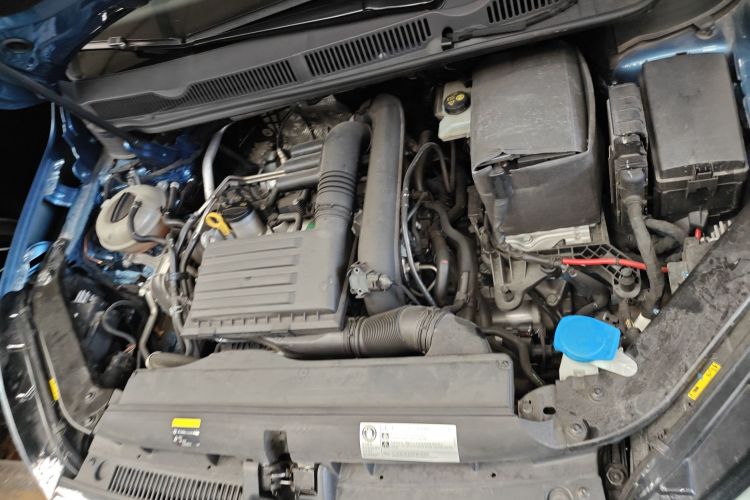 Volkswagen Touran 2018 car image #22