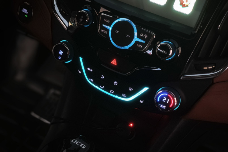 Chevrolet Cruze 2015 #22 Chevrolet Cruze 2015 immagine di auto #22