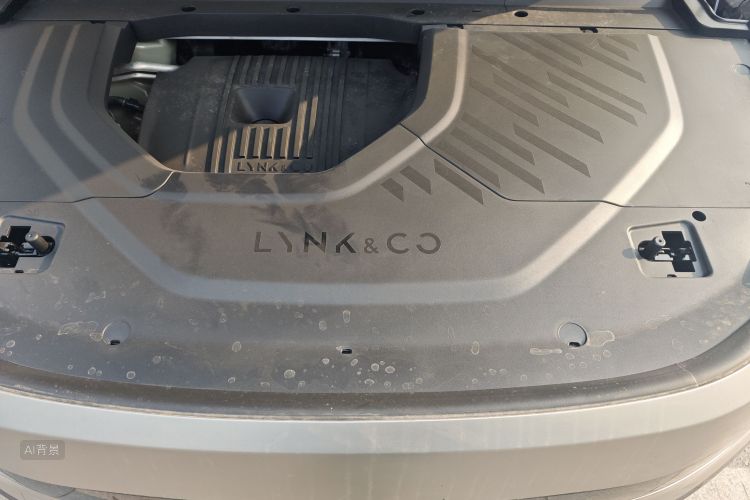 Lynk & Co 900 2025 car image #22
