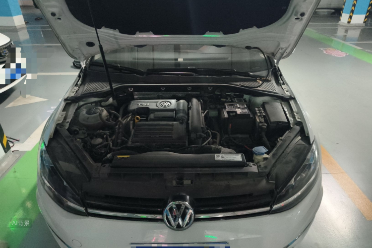 Volkswagen Golf 2019 car image #22