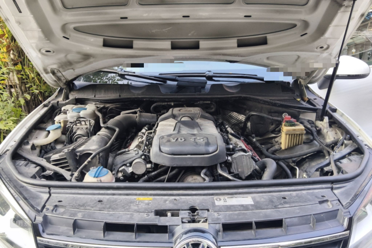 Volkswagen Touareg 2015 car image #22