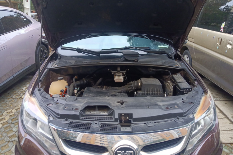 BYD S7 2016 car image #22