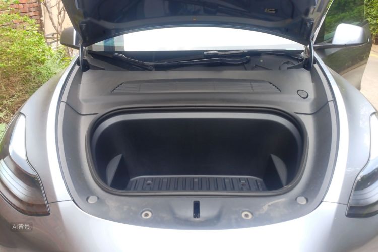Tesla Model Y 2024 car image #22