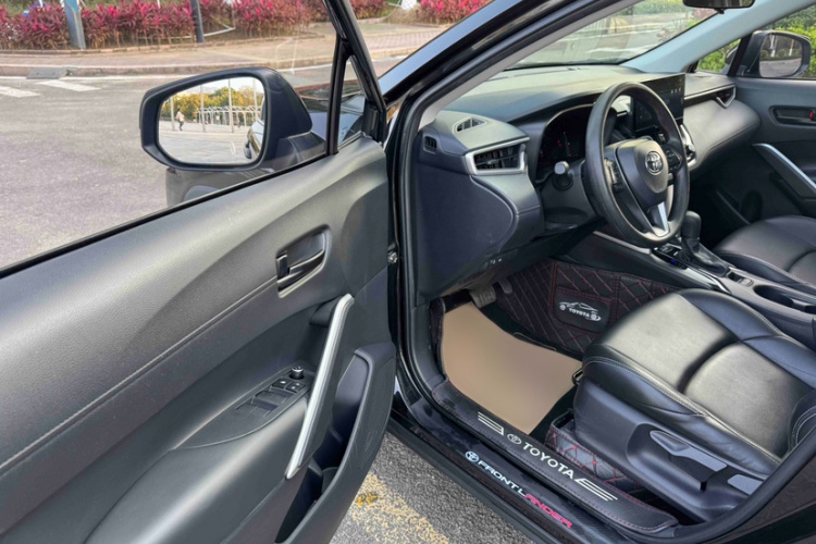 Toyota Frontlander 2023 #22 Toyota Frontlander 2023 immagine di auto #22